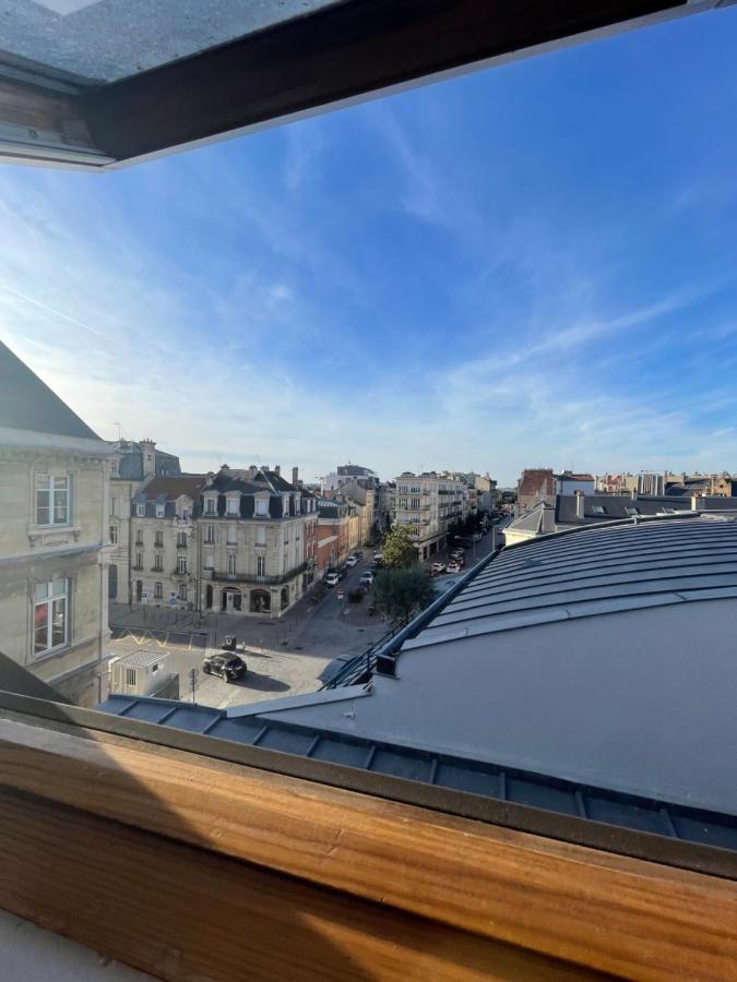 Au Coeur De La Ville De 兰斯 外观 照片